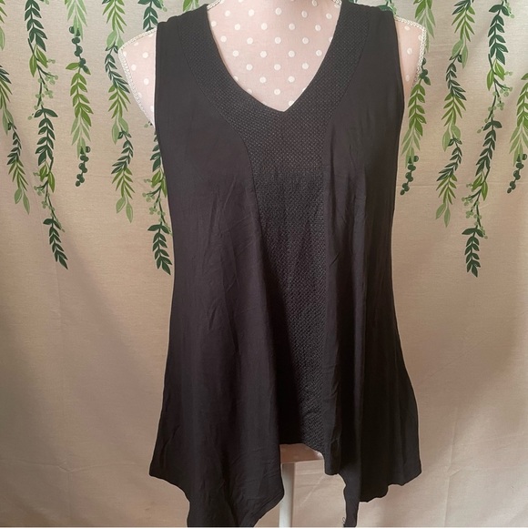 Size M Adrianna Papell Black Flowy Tank Top C2 - Picture 1 of 6